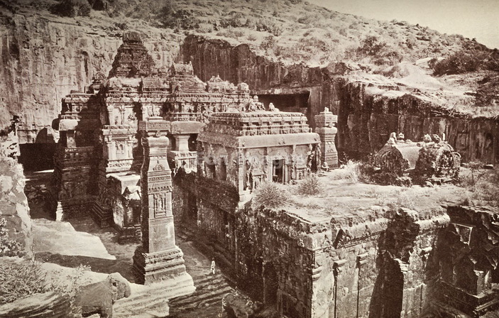 Kailasa temple 2.jpg